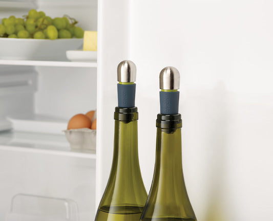 [hidden] [lifestyle] BarWise™ Twist-lock Wine Stoppers - 20110 - Image 2