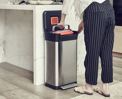 [lifestyle] [half-width] Titan 30L Stainless-steel Trash Compactor Starter Set - BU00022 - Image 2
