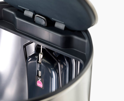 [half-width] Arc™ 10L Easy-push Stainless-steel Pedal Bin Starter Set