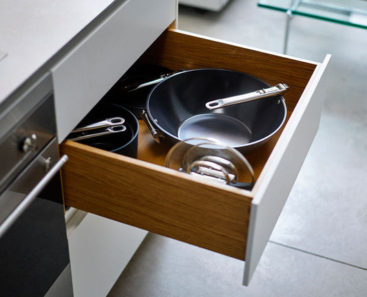 [hidden] [lifestyle] Space™ 32cm Non-stick Wok - 45048 - Image 2