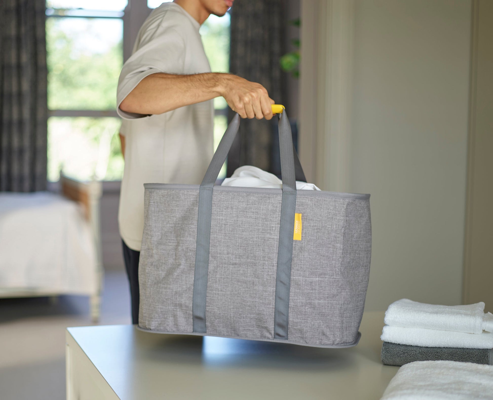 [hidden] [lifestyle] 2-piece Large Grey Laundry Basket Set