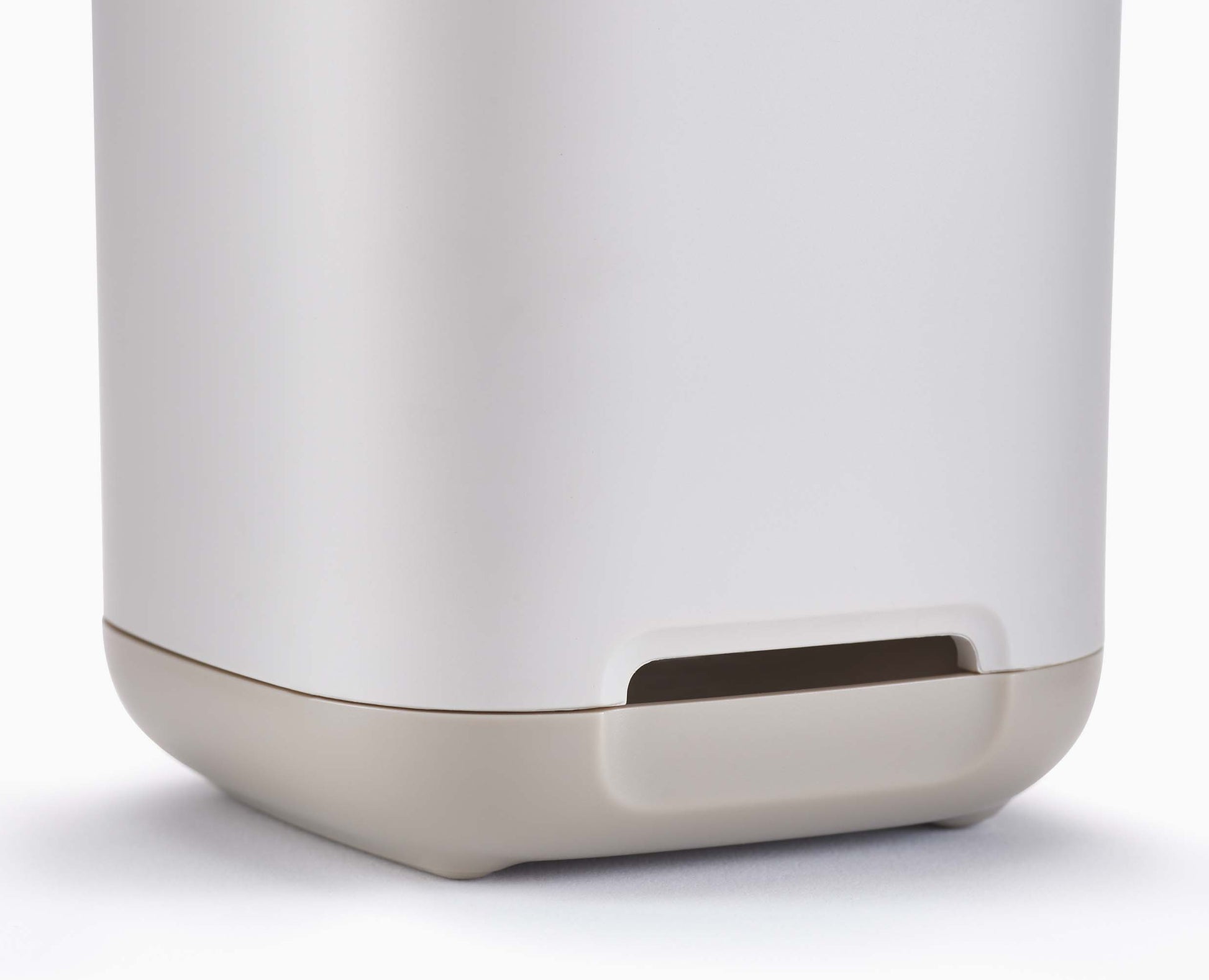 [half-width] EasyStore™ Toothbrush Holder - 70574 - Image 6