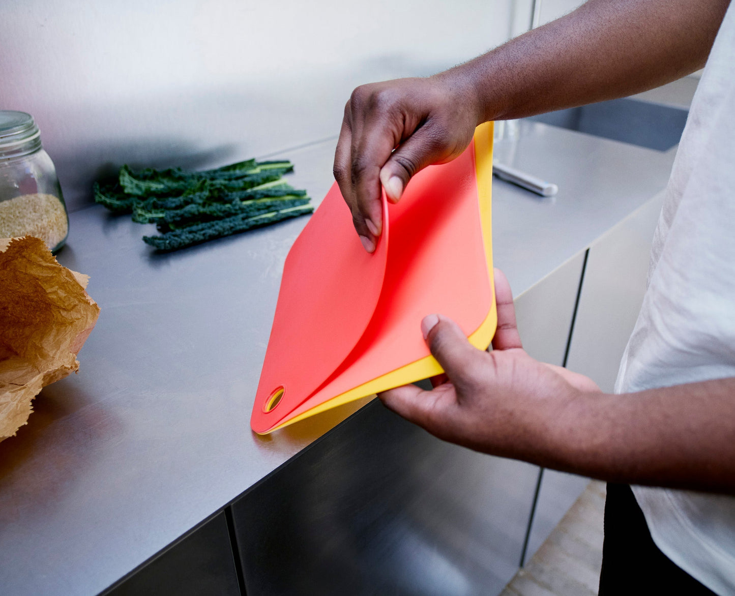 [hidden] [lifestyle] Pop™ 6-piece Sunrise Chopping Mat Set