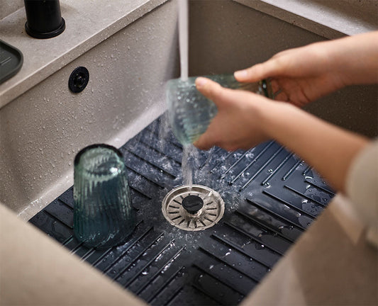 [hidden] [lifestyle] SinkShield™ Grey Sink Protector - 851700 - Image 2